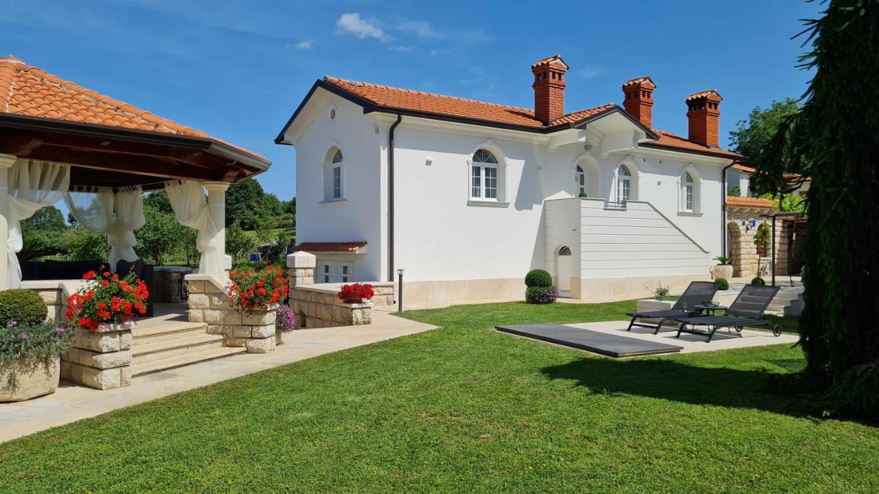 Holiday Apartment Villa Bianca พาซิน ภายนอก รูปภาพ