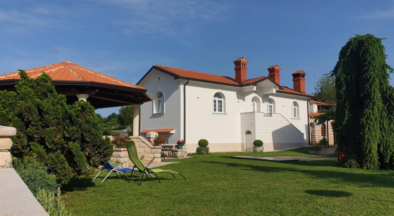 Holiday Apartment Villa Bianca พาซิน ภายนอก รูปภาพ